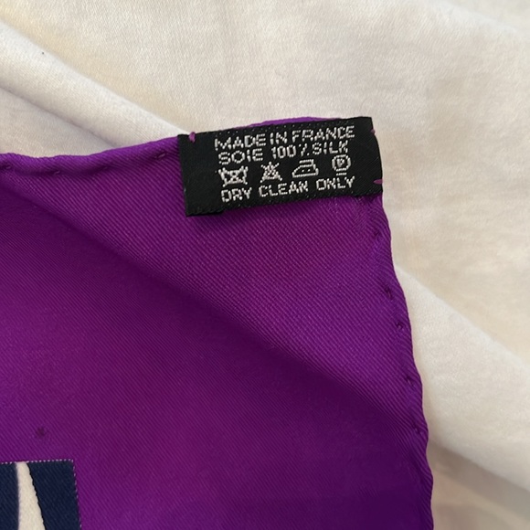 Hermes Brides de Gala En Desordre silk scarf - Picture 11 of 17